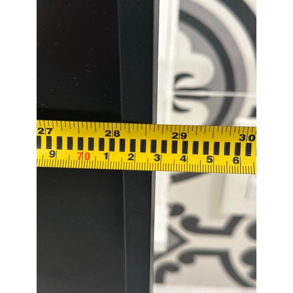 32 Inch Class 4K UHD Monitor with Radeon FreeSync™ Technology - Picture 9 of 10